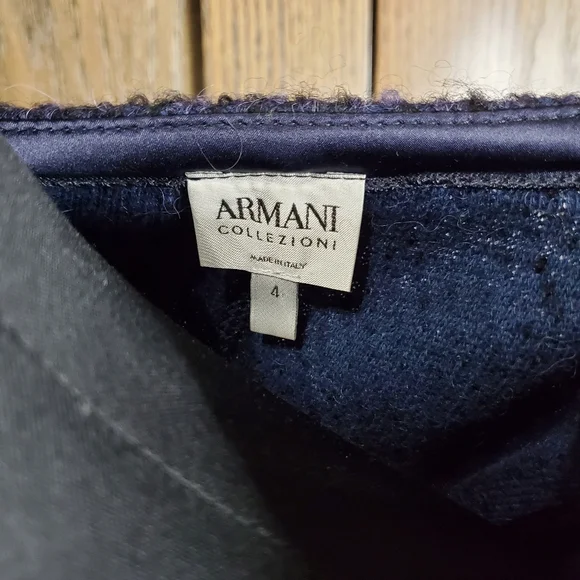 LAST CHANCE Armani Collezioni Boucle Knit Jacket - Picture 5 of 6